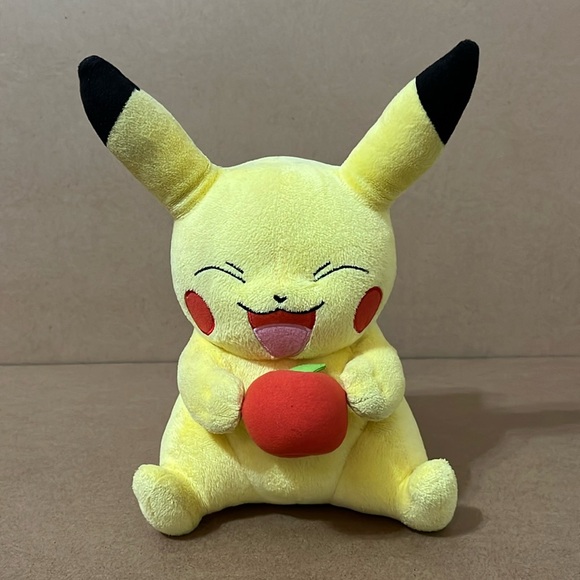 Pokémon Pikachu Plush - Picture 1 of 5
